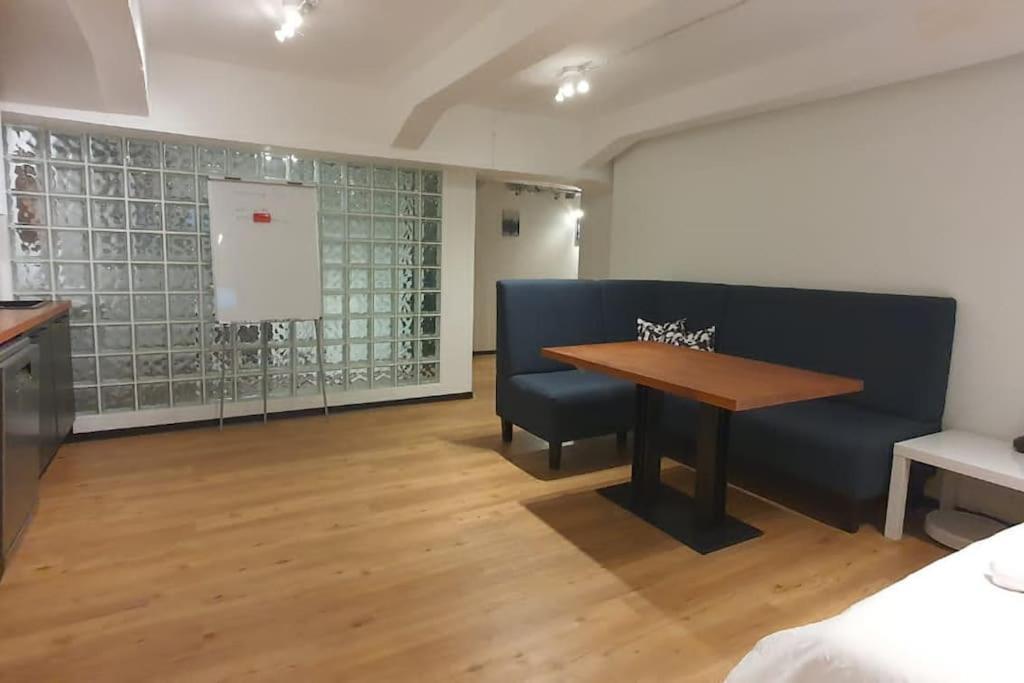 Dana-Entire Apartment Very Quiet And Central 2 Tallinn Bagian luar foto